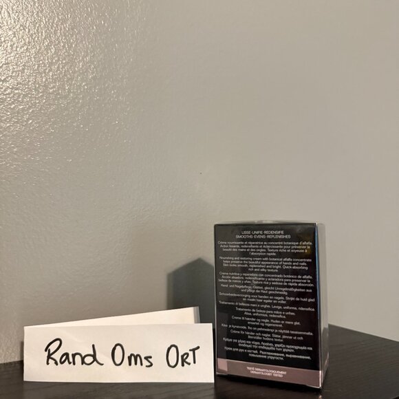 CHANEL LE LIFT Hand Cream 1.7 oz NEW - Picture 2 of 4